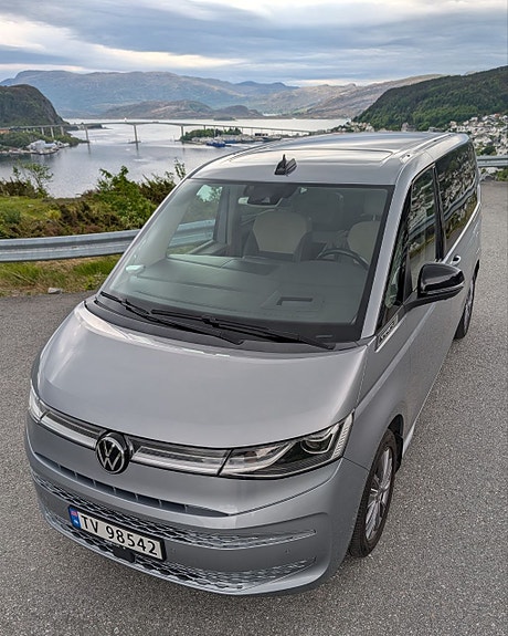 Volkswagen Multivan 5 of 18
