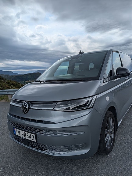 Volkswagen Multivan 3 of 18