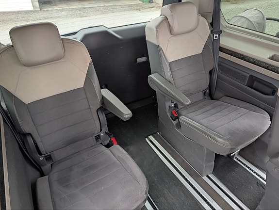 Volkswagen Multivan 16 of 18