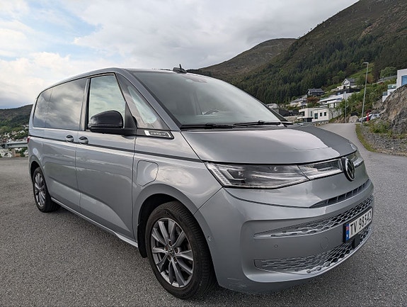 Volkswagen Multivan 4 of 18