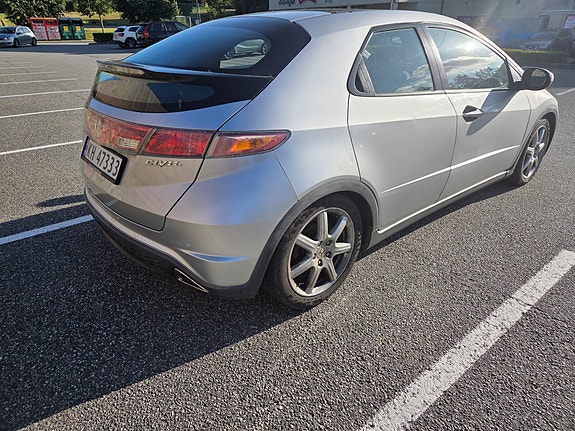 Honda Civic 2 of 14