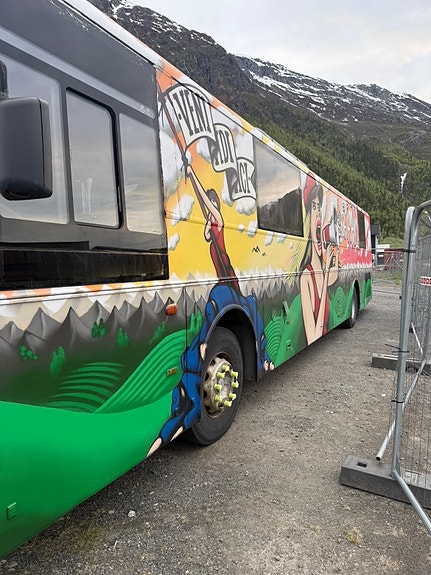 Volvo B12B ( Motatt bud på 200 000) 3 of 5