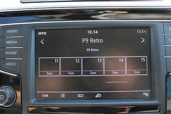Volkswagen Passat 24 of 30