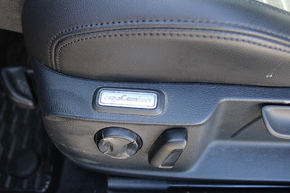 Volkswagen Passat 20 of 30