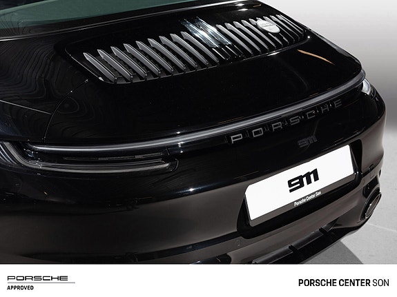 Porsche 911 16 of 30