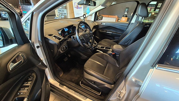 Ford C-Max 9 of 16