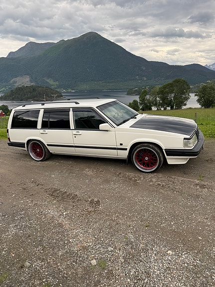 Volvo 940 3 of 5