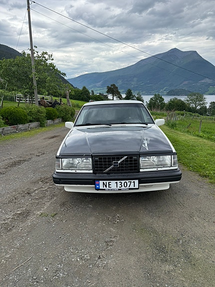 Volvo 940 2 of 5
