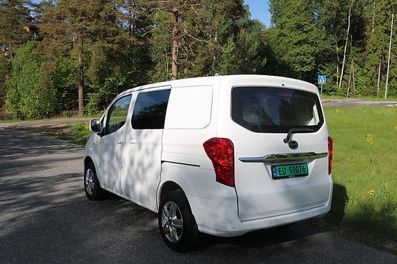 BYD T3 3 of 19
