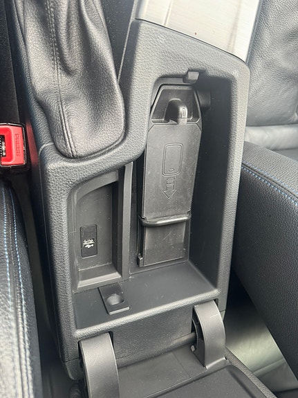 BMW 330e 17 of 28