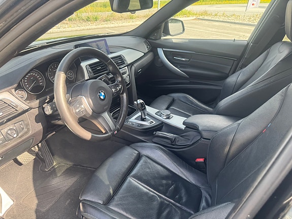 BMW 330e 9 of 28