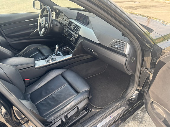 BMW 330e 10 of 28