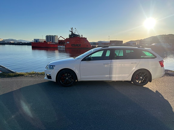 Skoda Octavia RS 3 of 5