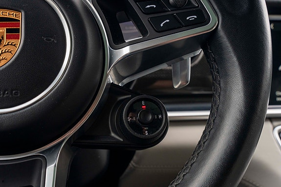 Porsche Panamera 4 11 of 30