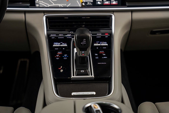 Porsche Panamera 4 28 of 30