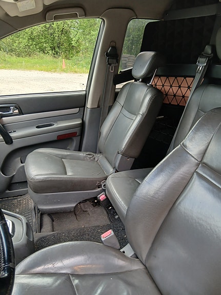 SsangYong Rodius 6 of 9