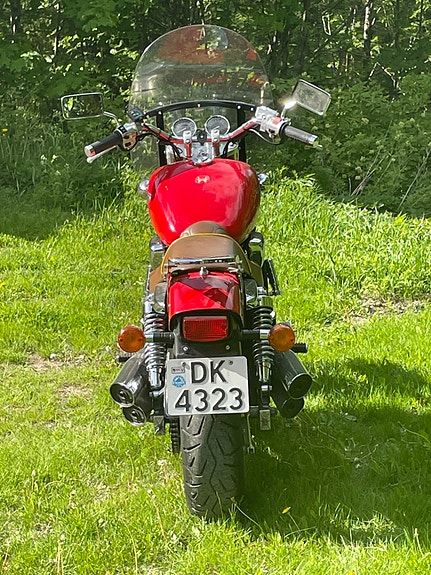 Honda VF 750 C Magna 4 of 5