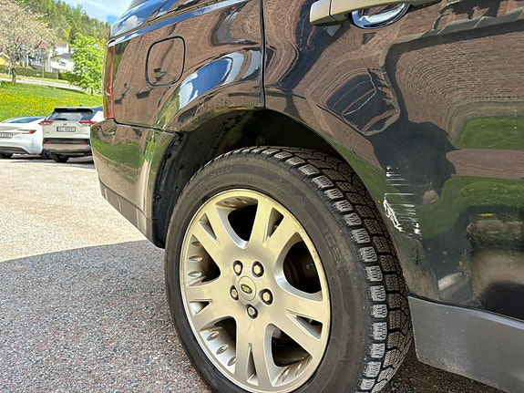 Land Rover Range Rover 19 of 22