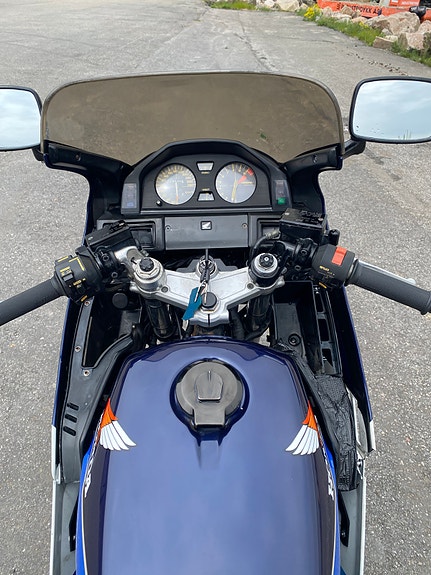 Honda CBX 750F2 5 of 14