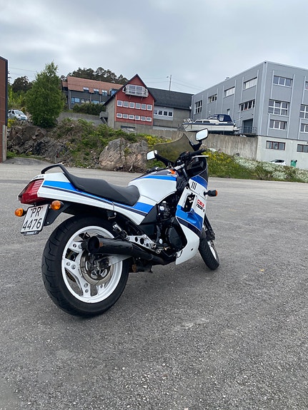 Honda CBX 750F2 3 of 14