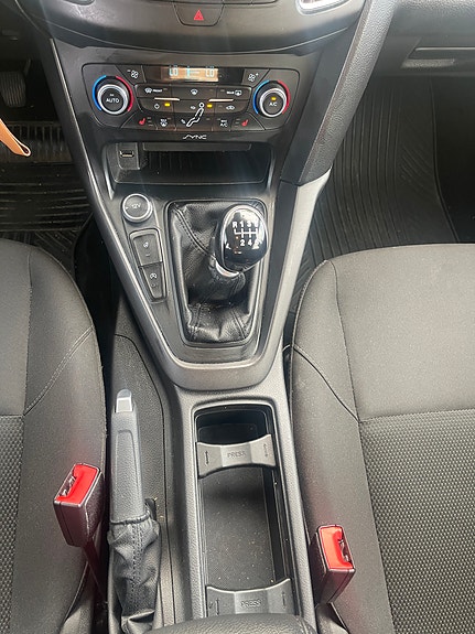 Ford Focus 16 of 23