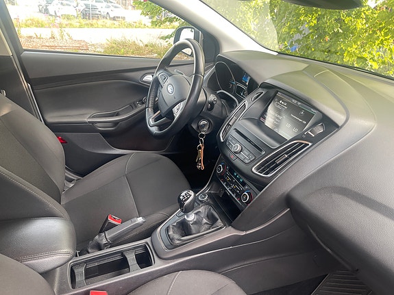 Ford Focus 19 of 23