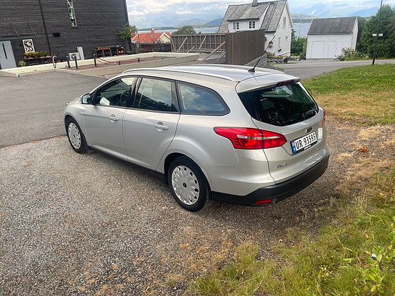 Ford Focus 7 of 23