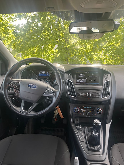 Ford Focus 18 of 23