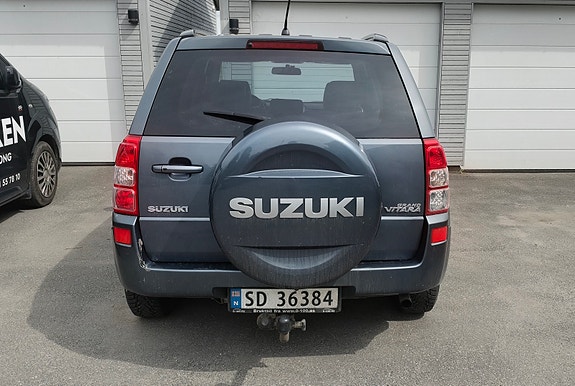 Suzuki Grand Vitara 5 of 5