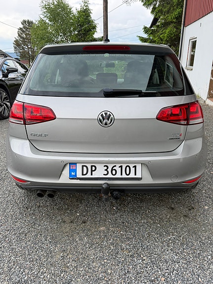 Volkswagen Golf VII 4 of 8