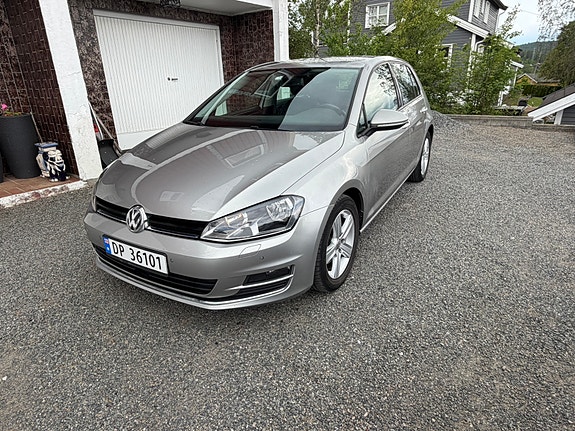 Volkswagen Golf VII 2 of 8