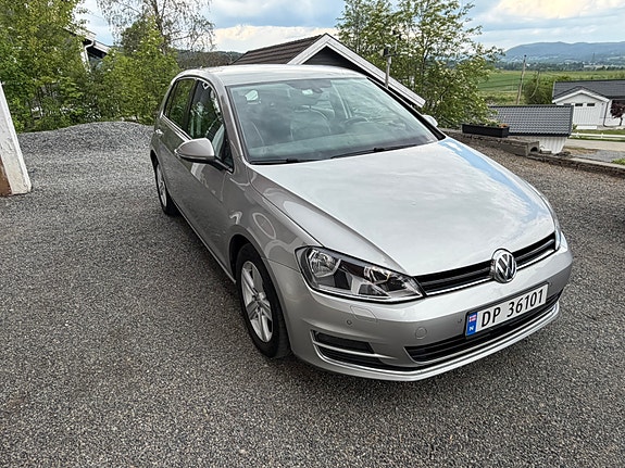Volkswagen Golf VII 3 of 8