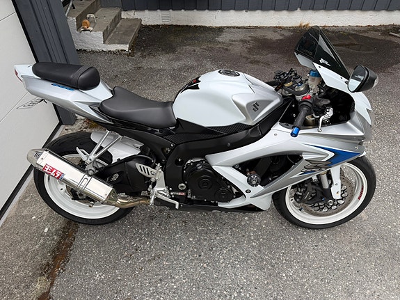 Suzuki GSX-R 600 4 of 5