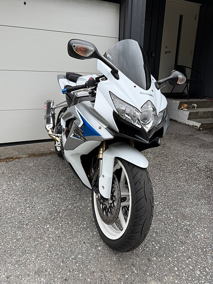 Suzuki GSX-R 600 2 of 5