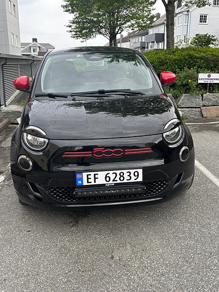 Fiat 500e 4 of 5