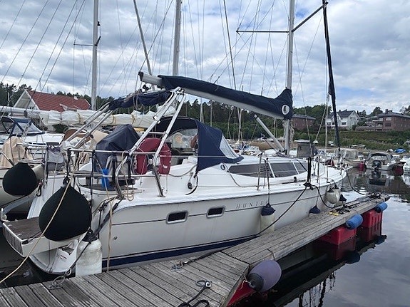 Marlow Hunter 33E (2012) – Romslig familieseilbåt i god stand 15 of 20