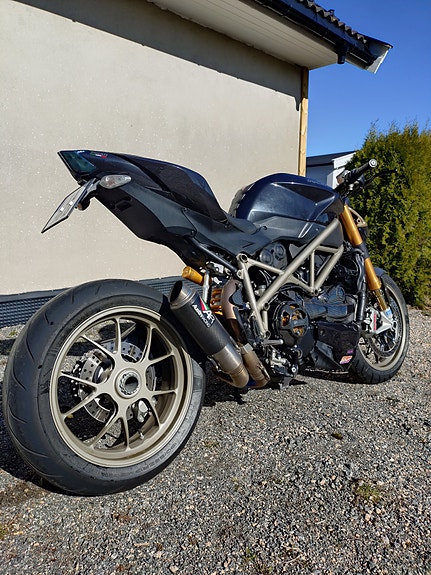 Ducati Streetfighter S 4 of 13