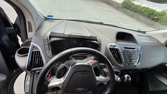 Ford Transit Custom 10 of 14