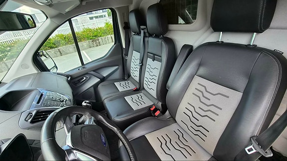 Ford Transit Custom 8 of 14