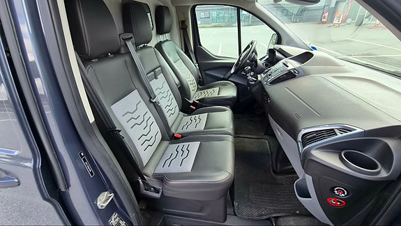 Ford Transit Custom 9 of 14