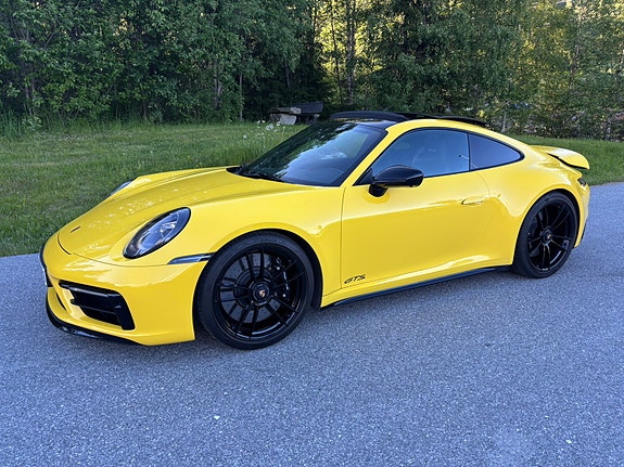 Porsche 911 3 of 5