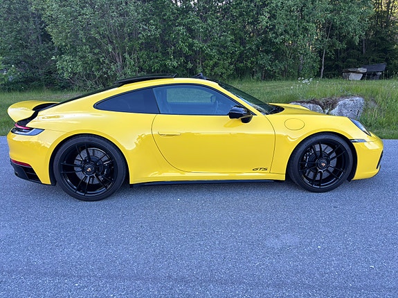 Porsche 911 14 of 30