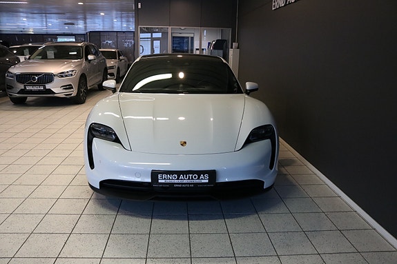 Porsche Taycan 4 of 5