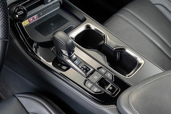 Lexus NX450h 15 of 30