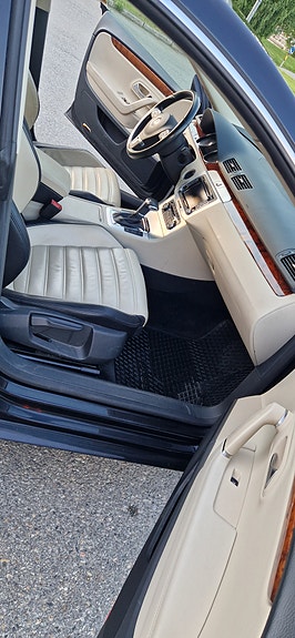 Volkswagen Passat CC 15 of 23