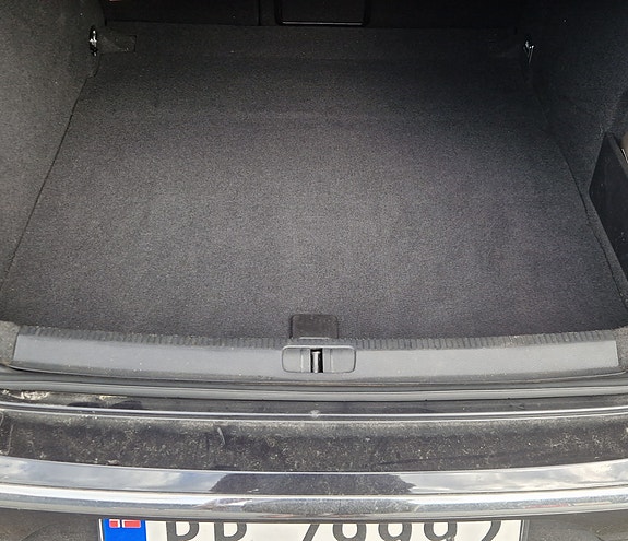Volkswagen Passat CC 20 of 23