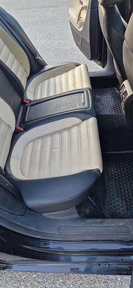 Volkswagen Passat CC 17 of 23