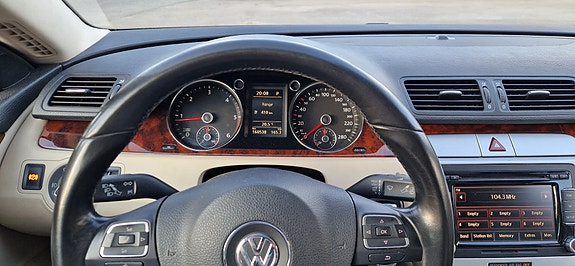 Volkswagen Passat CC 11 of 23