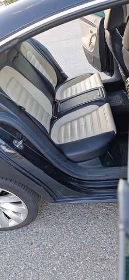Volkswagen Passat CC 19 of 23