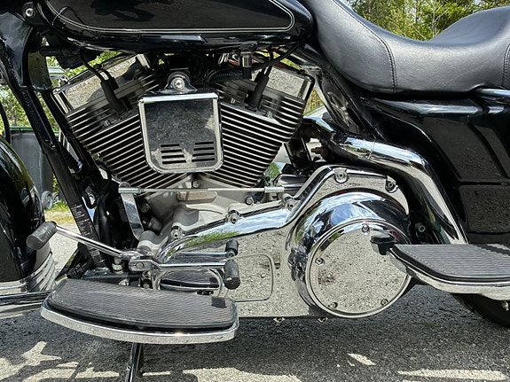 Harley-Davidson ELECTRA GLIDE 8 of 8